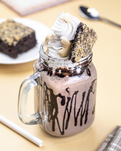 Brownie-Boomerang-Its-a-Shake